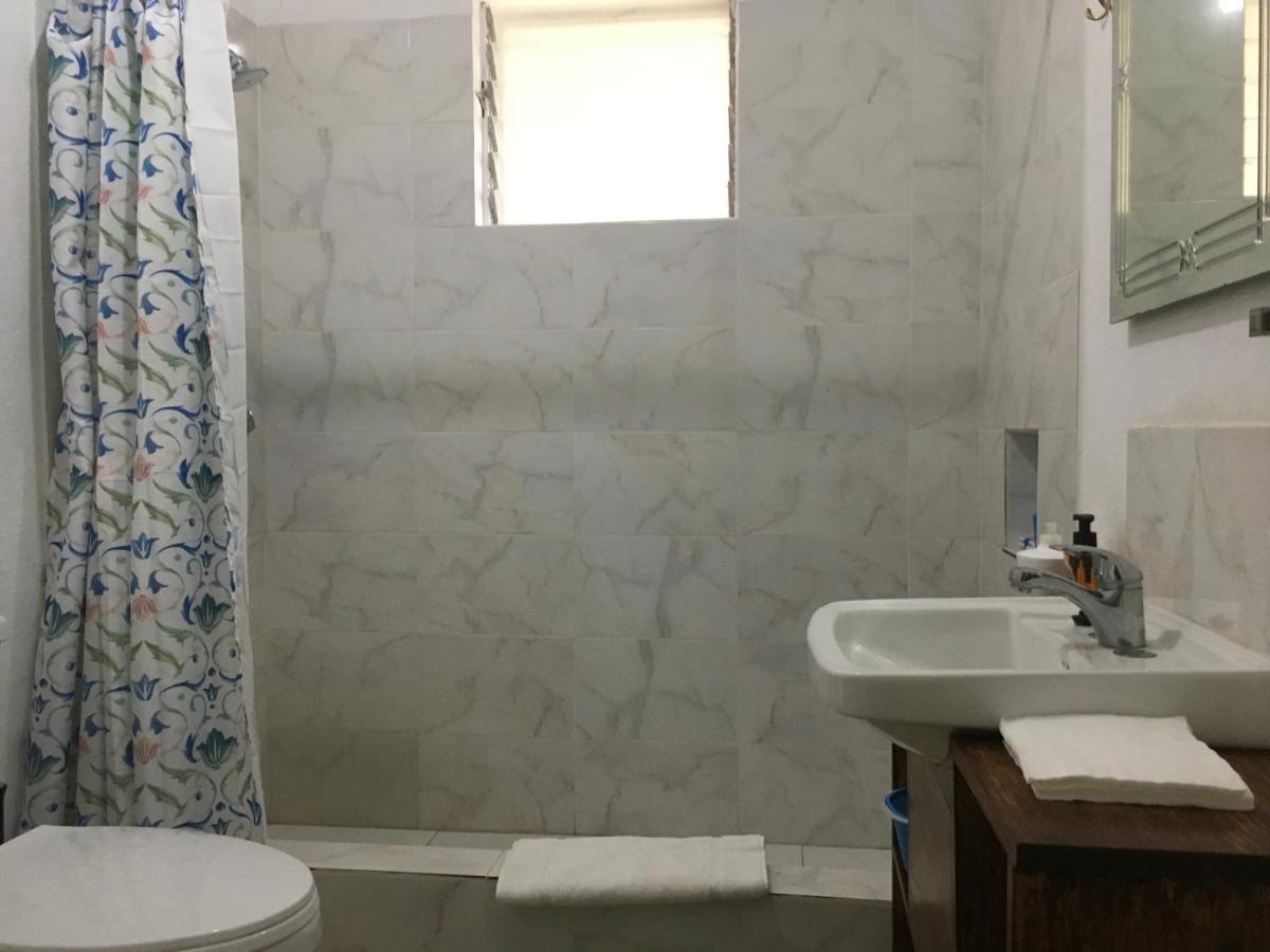 Ancella'S Garden Apartment-Beach-5Min Drive, 1 Hr Montego Bay, 25 Mins Ocho Rios, Continental Breakfast Runaway Bay Exterior foto